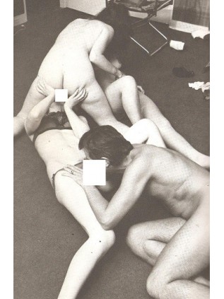 JEUNES FEMMES HUMILIEES